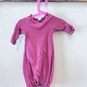 Baby Gown 0-3 Months By Kate Quinn Made Of 100% Organic Cotton In Purple With Bu